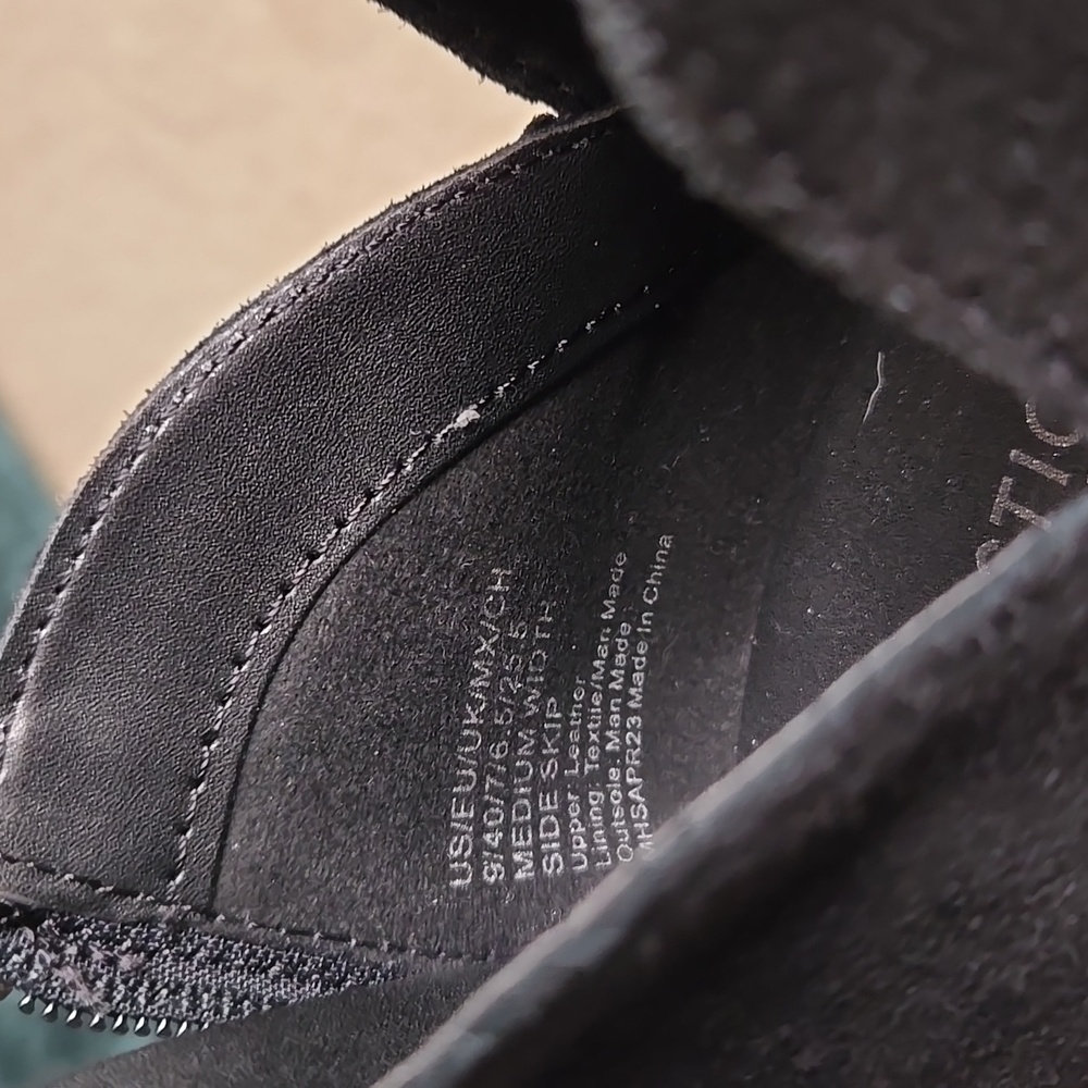 Kenneth Cole Reaction Black Ankle Boots - Picture 8 of 8
